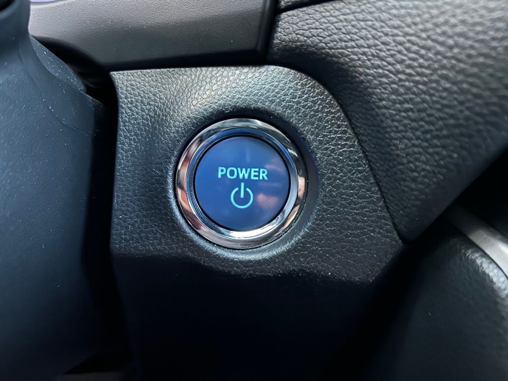 Thumbnail: 2019 Toyota RAV4 - 28