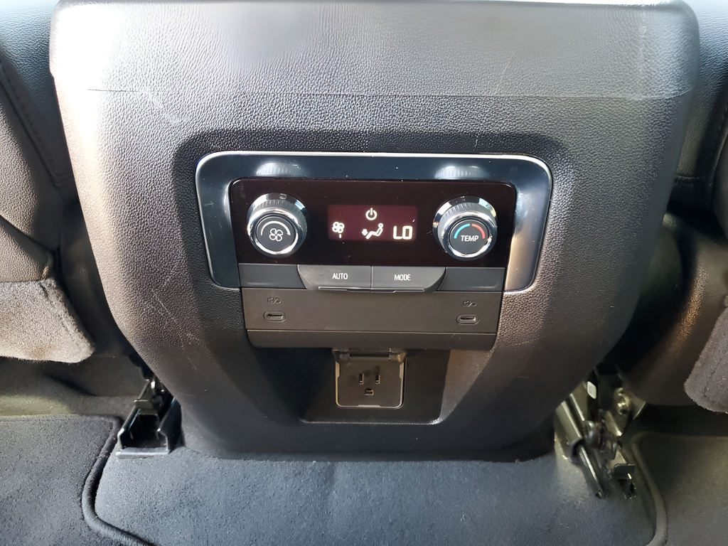 Used Car 2025 Chevrolet Suburban  Z71 For Sale Under $70,000 In Austin, Texas