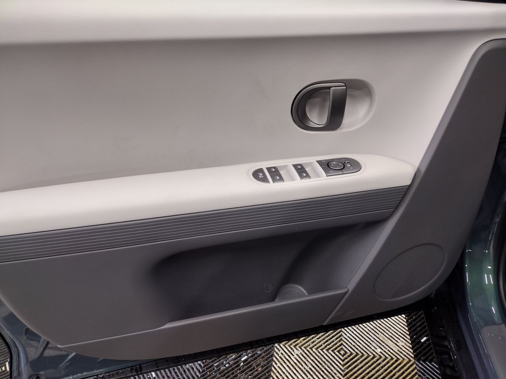 2026 Hyundai IONIQ 5 SE Standard Range