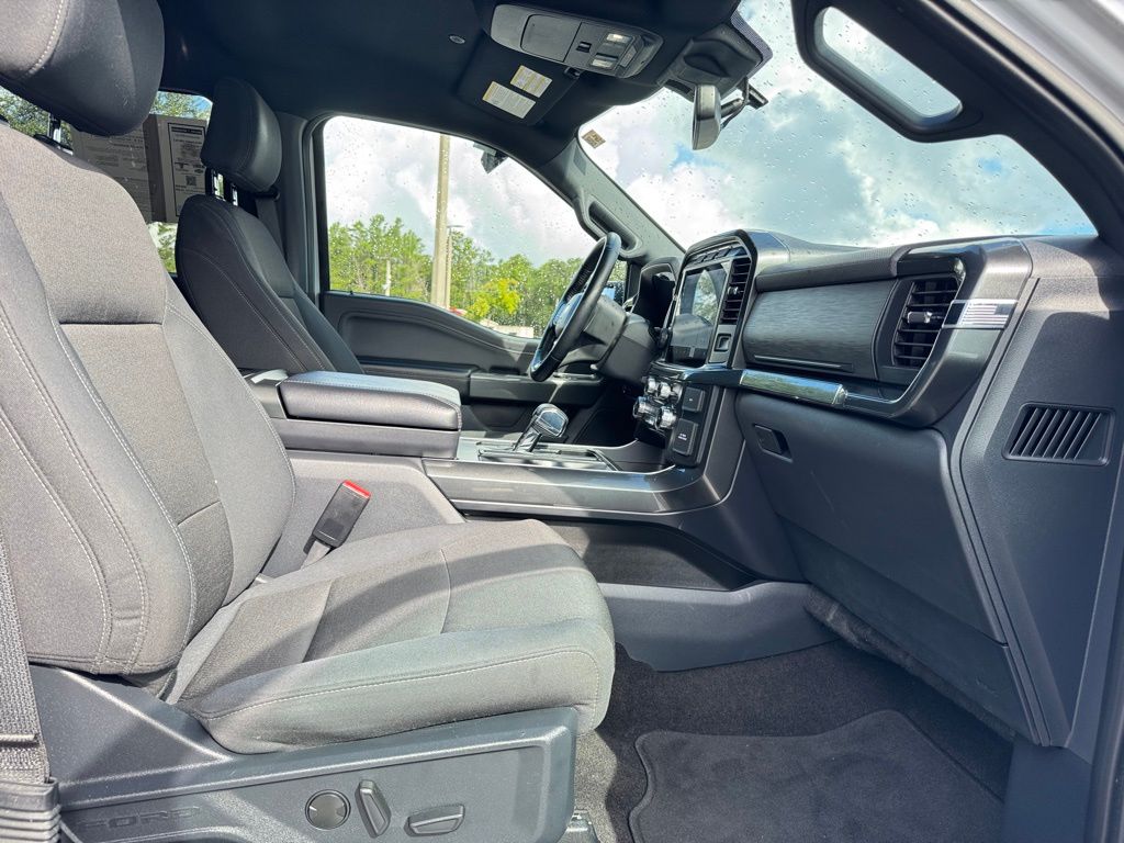 2022 Ford F-150 XLT photo 25