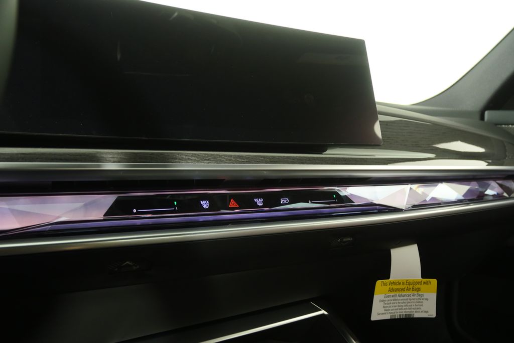 Thumbnail: 2026 BMW i7 - 22