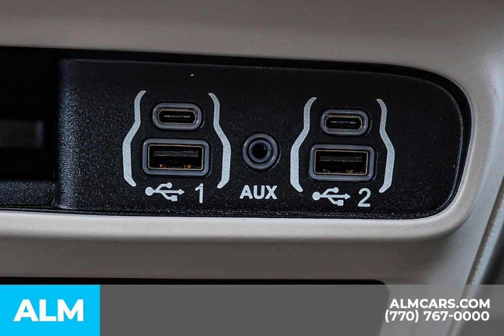 2023 Chrysler Pacifica Touring L photo 43