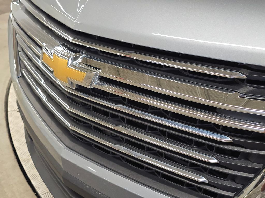 Used 2023 Gray Chevrolet LT Leather image 13