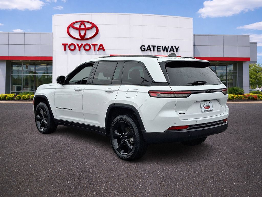 Thumbnail: 2023 Jeep Grand Cherokee - 7