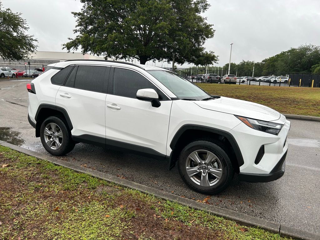 2024 Toyota RAV4 XLE 7