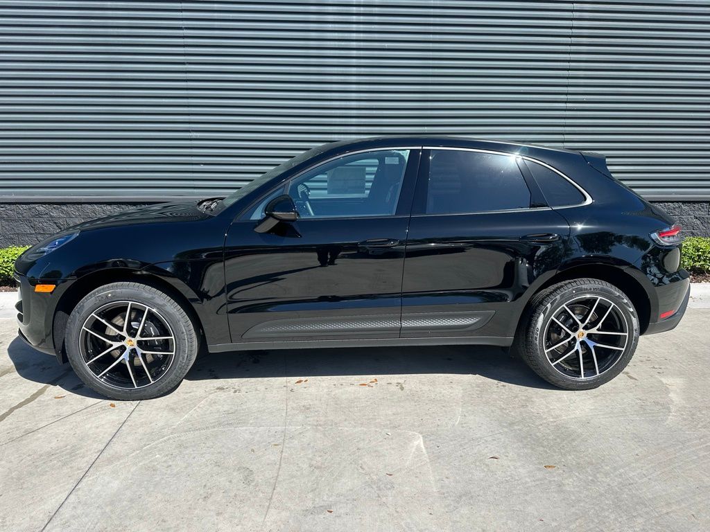 2025 Porsche Macan  2