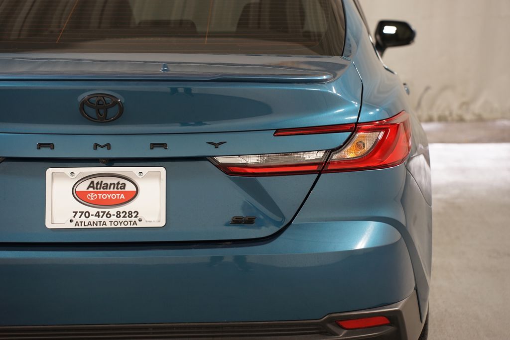 Thumbnail: 2025 Toyota Camry - 10