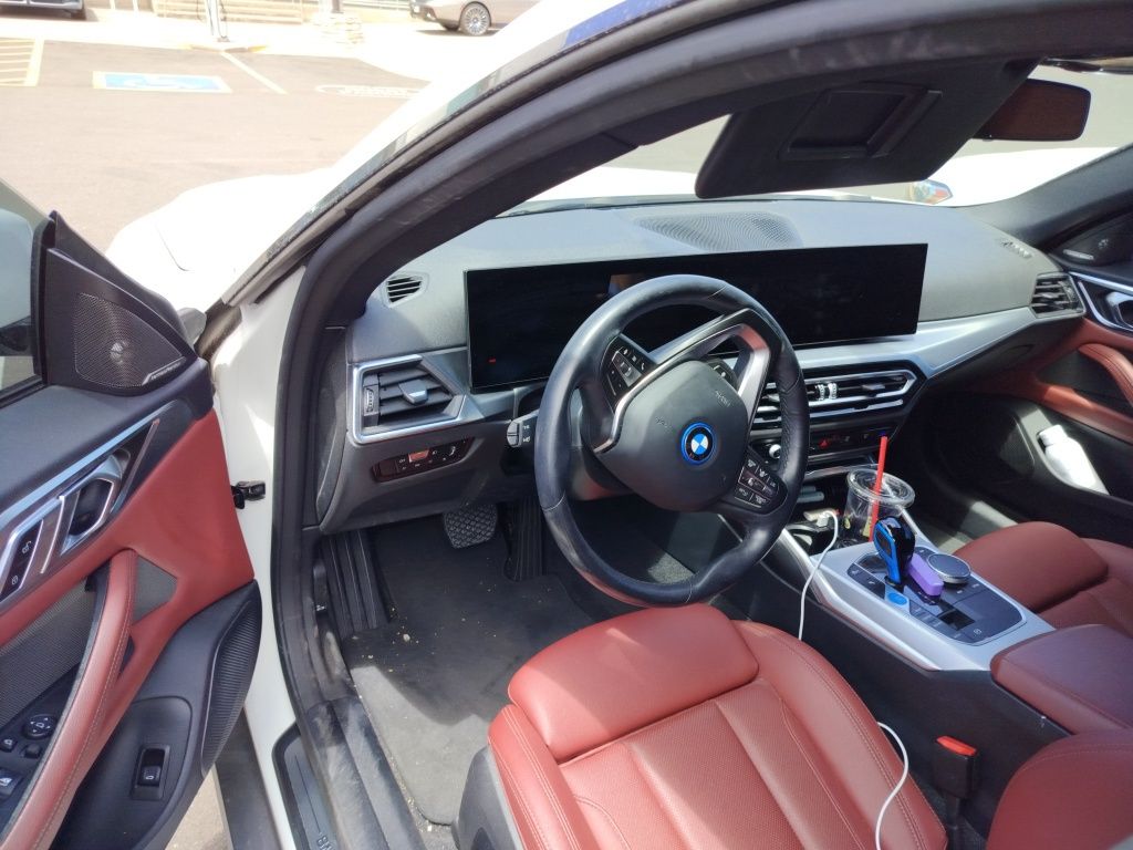 Thumbnail: 2023 BMW i4 - 4