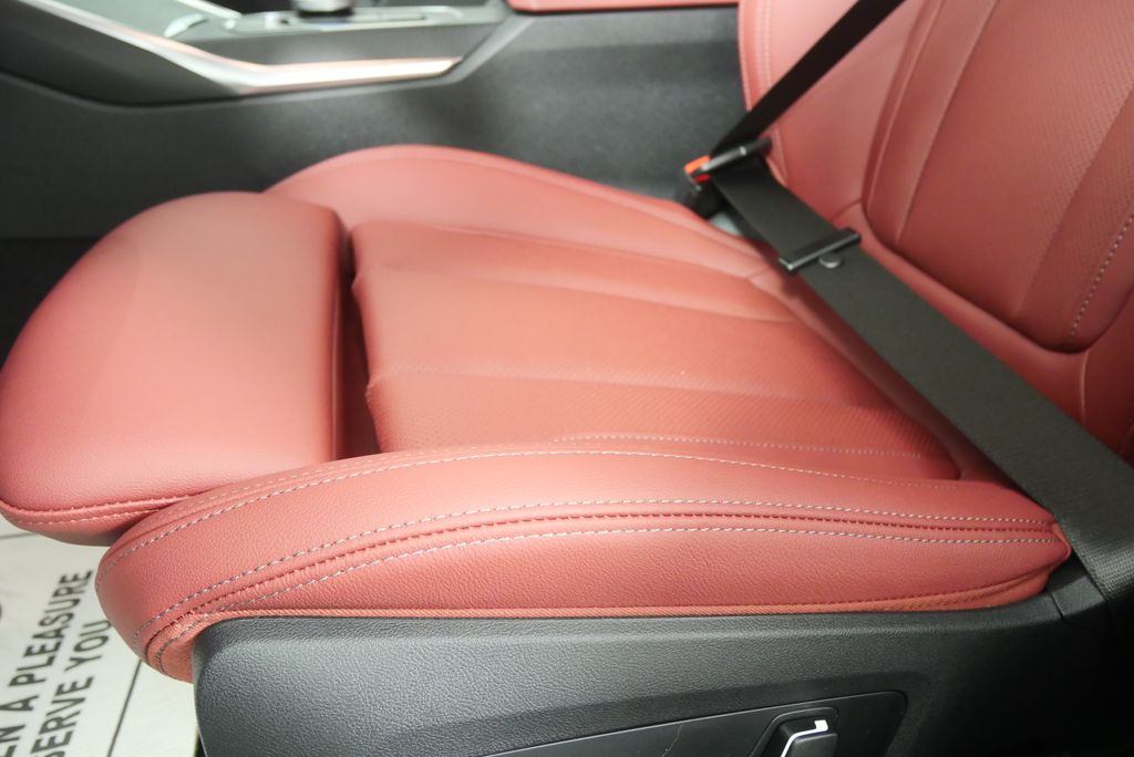 Thumbnail: 2026 BMW i4 - 10