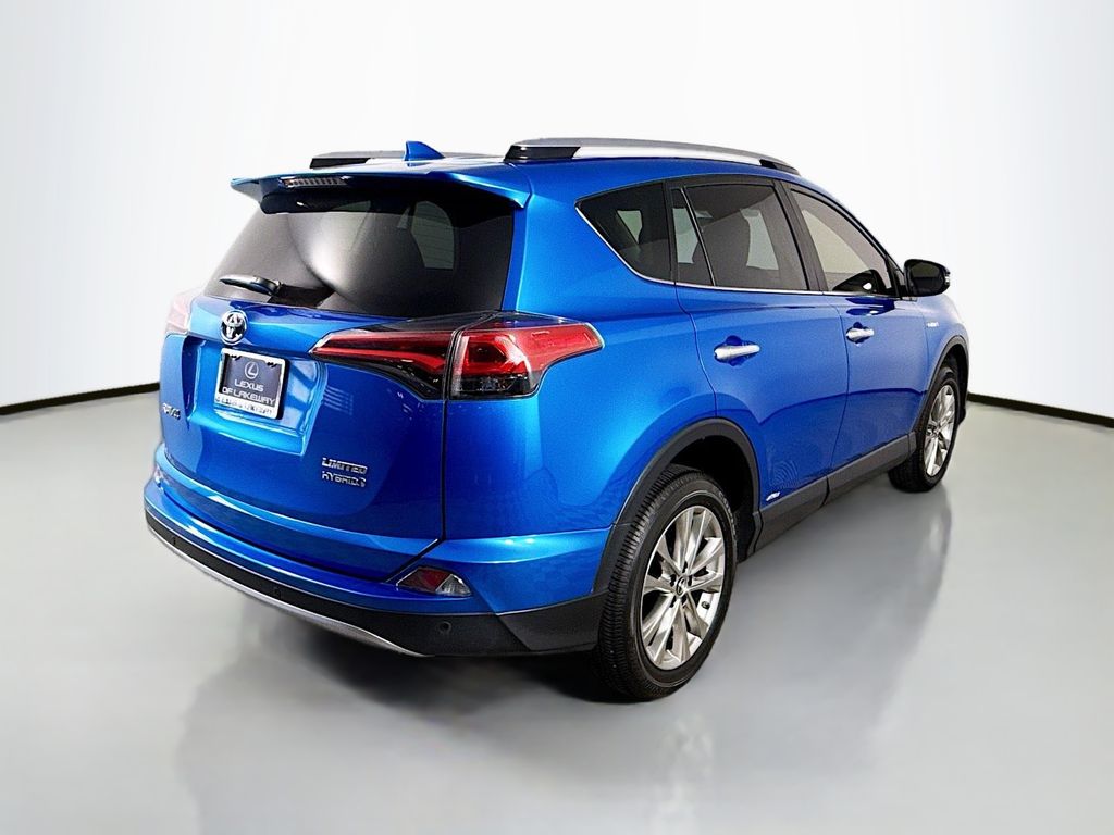 Thumbnail: 2018 Toyota RAV4 - 5