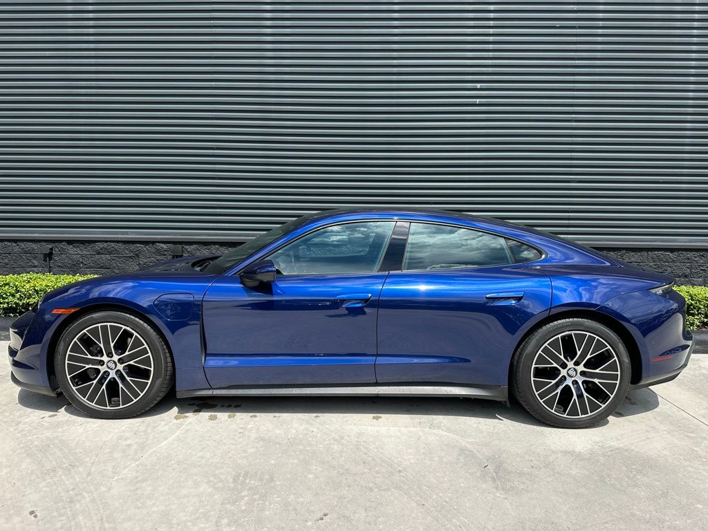 Thumbnail: 2022 Porsche Taycan - 2