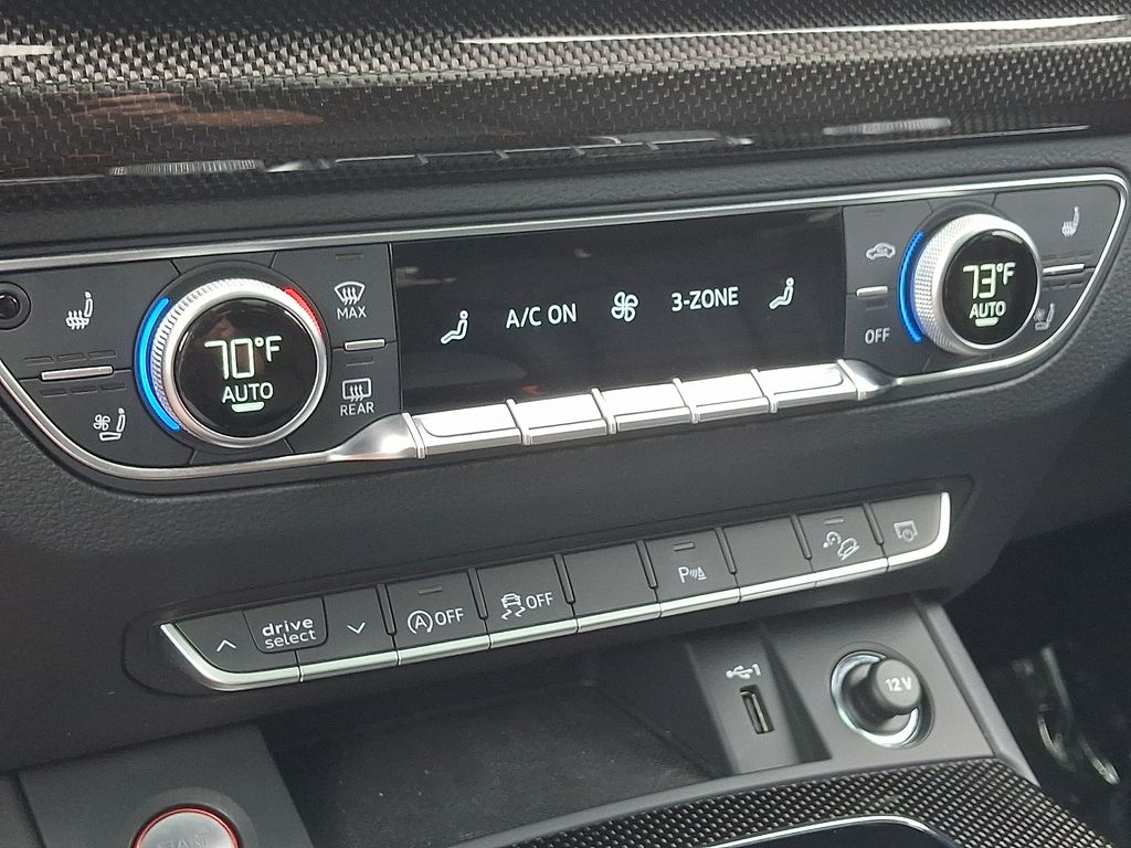 Thumbnail: 2023 Audi SQ5 - 16