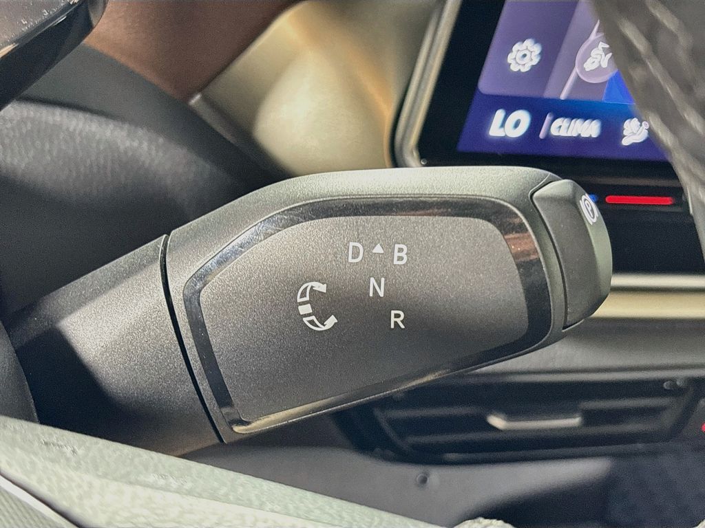 2025 Volkswagen ID.4 Pro