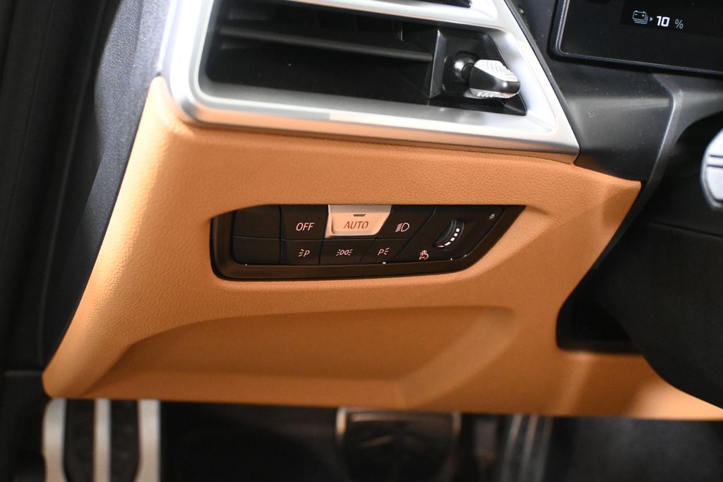 Thumbnail: 2026 BMW i4 - 26