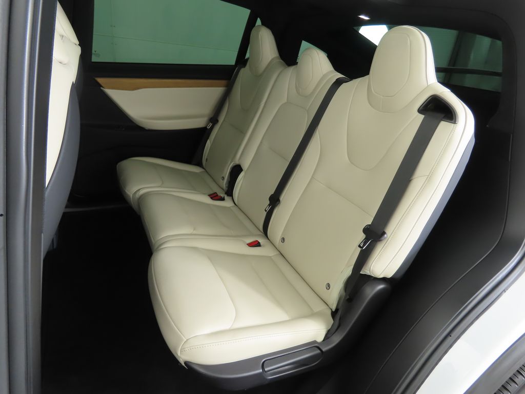 Thumbnail: 2020 Tesla Model X - 21