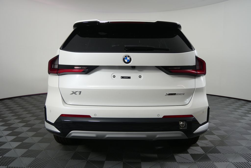 2025 BMW X1 xDrive28i 4