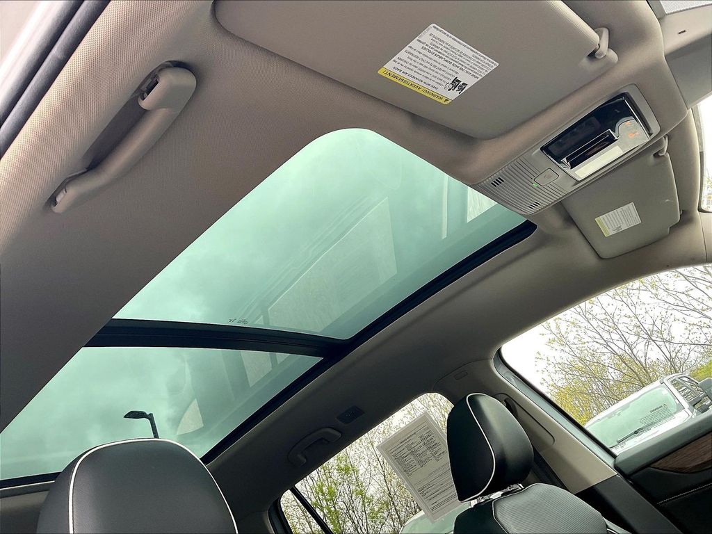 2024 Volkswagen Atlas — photo 22