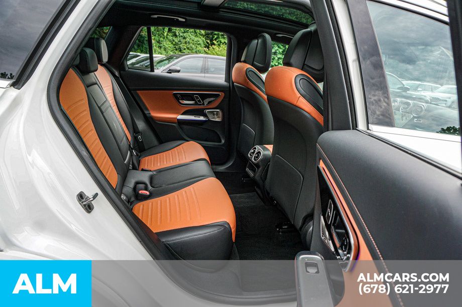 Used 2025 White Mercedes-Benz GLC 350e image 22