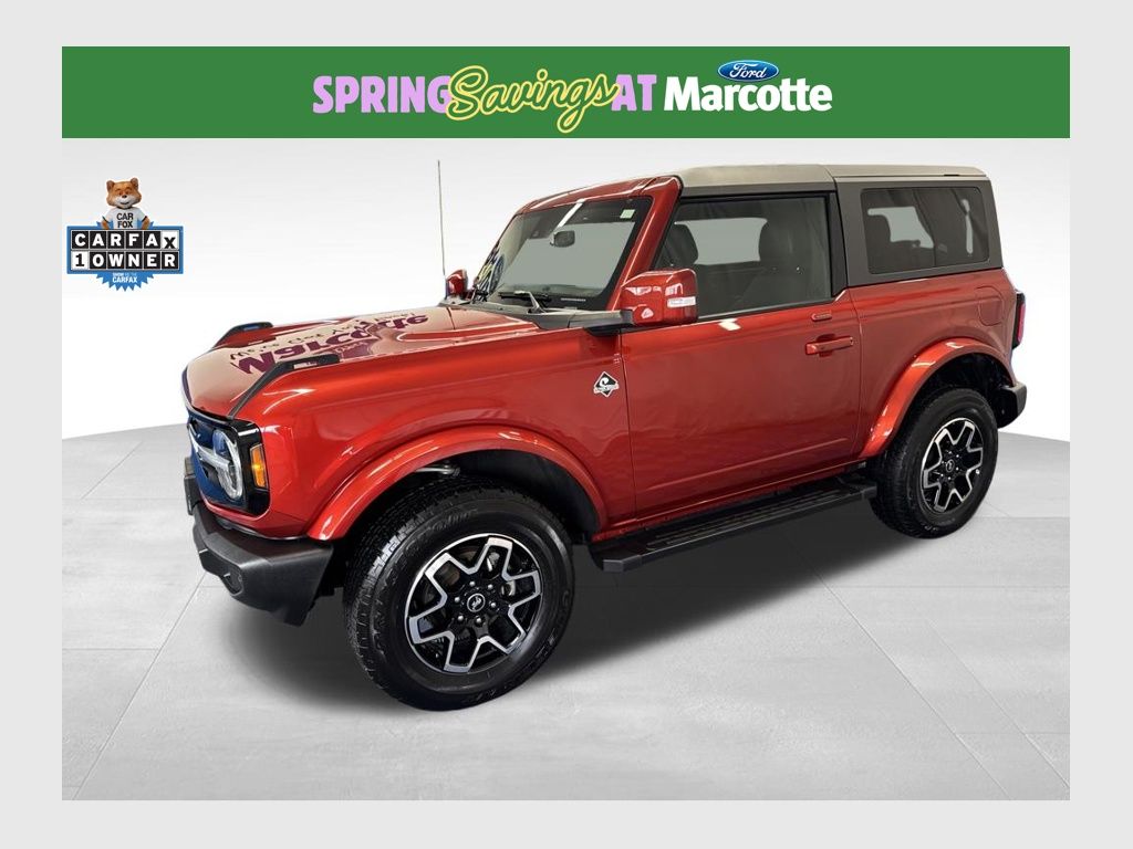 Hot Pepper Red Metallic Tinted Clearcoat 2023 Ford Bronco Outer Banks 2-Door 4WD SUV / Crossover Four-Wheel Drive Automatic
