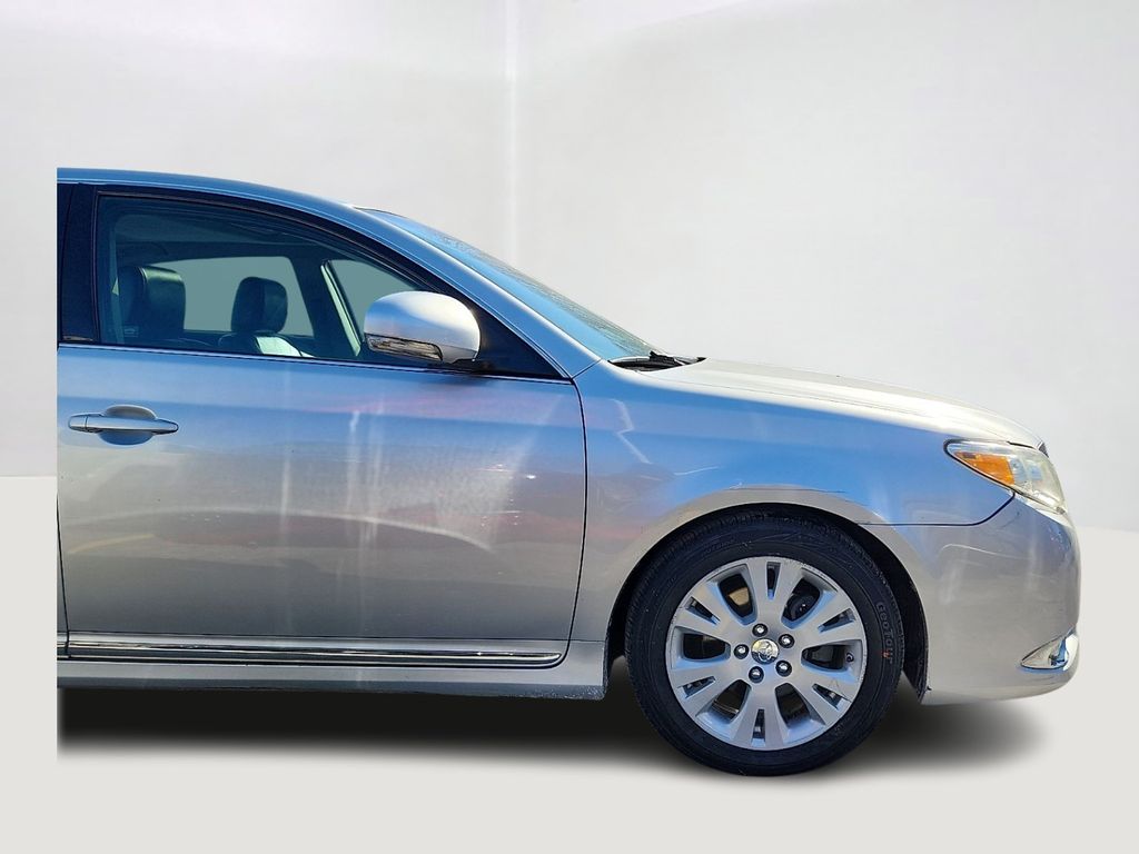 Thumbnail: 2012 Toyota Avalon - 2