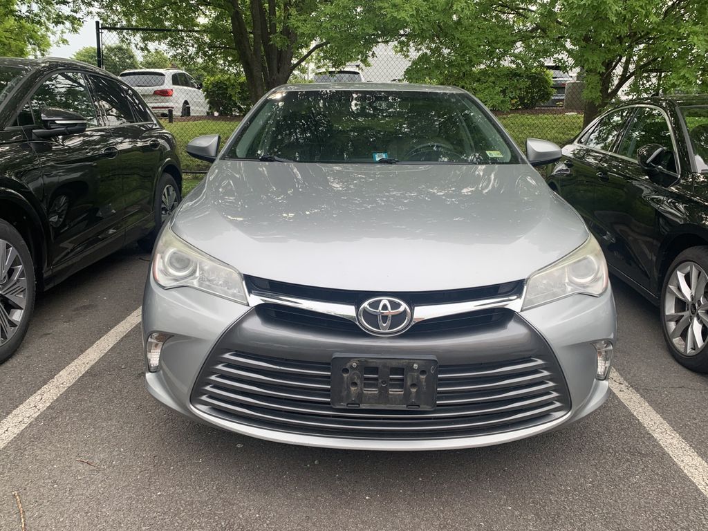 2017 Toyota Camry LE 2
