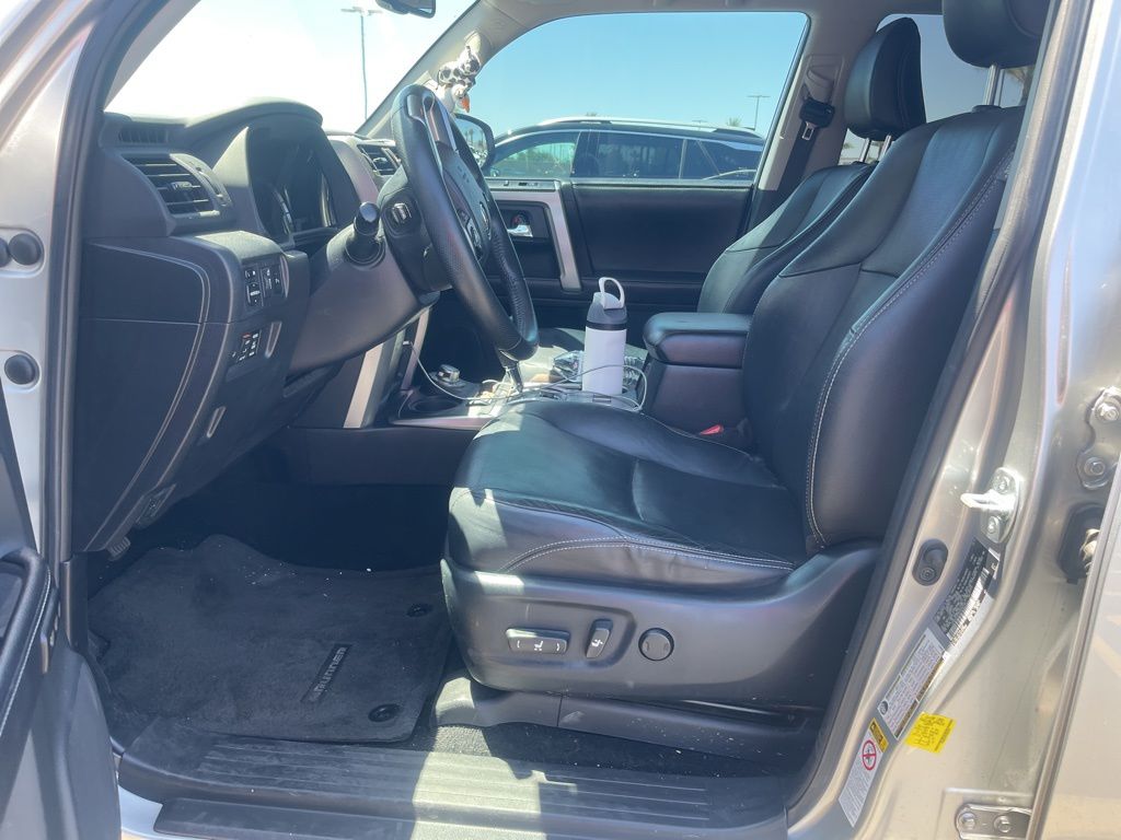 2016 Toyota 4Runner Limited 9