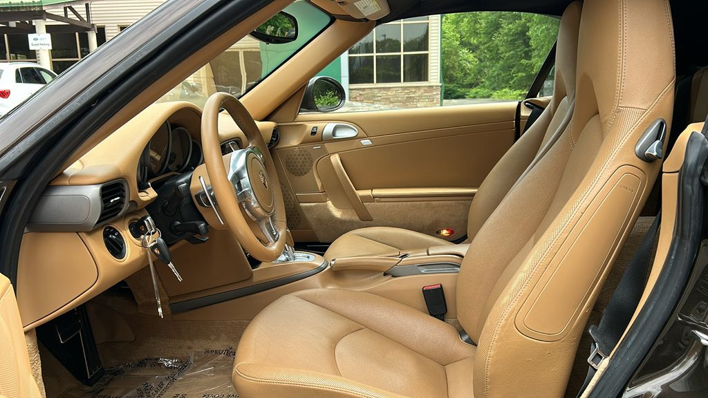 2011 Porsche 911 Carrera 8