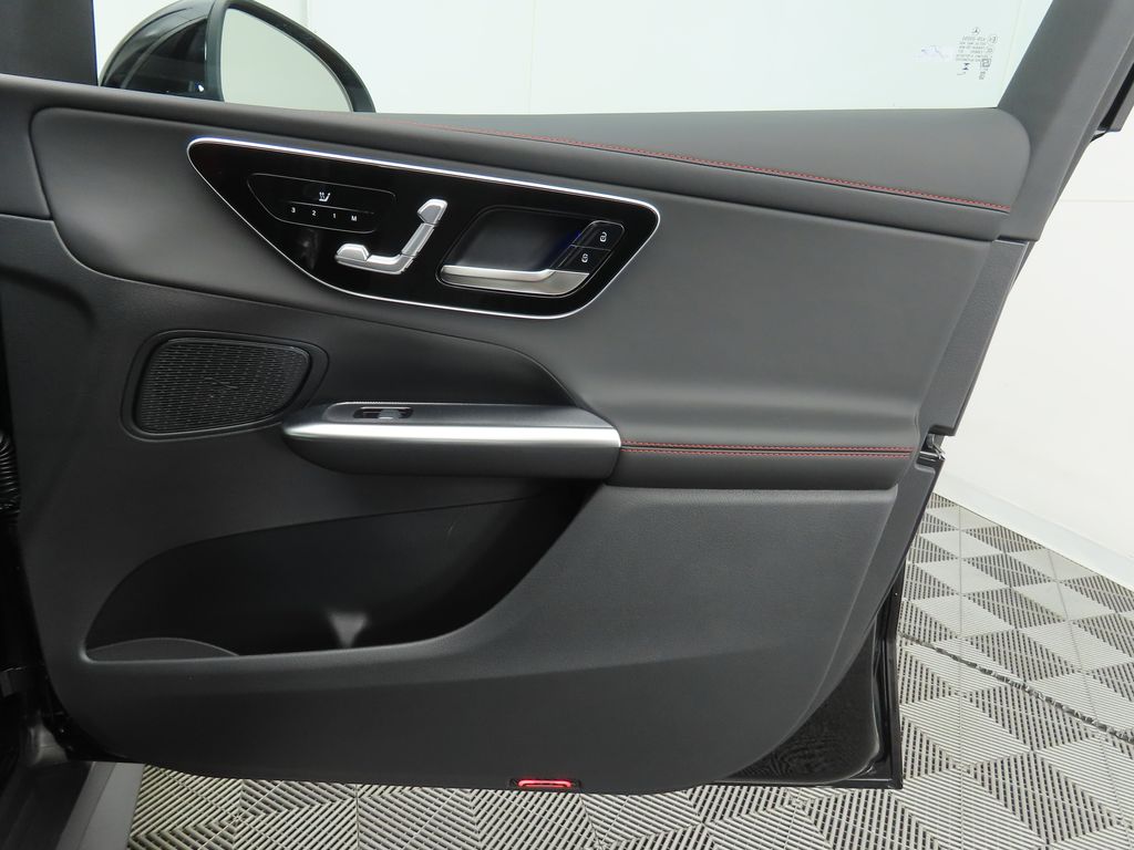 Thumbnail: 2026 Mercedes-Benz GLC - 25