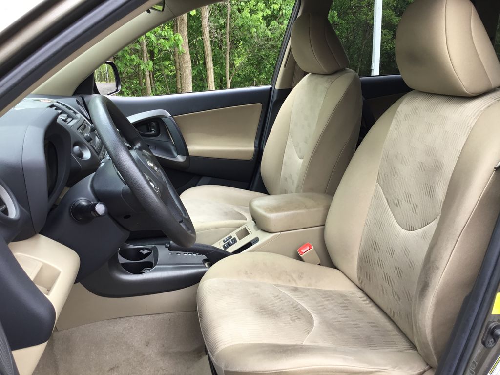 2012 Toyota RAV4 Base 5
