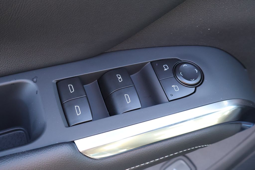 Thumbnail: 2026 Chevrolet Traverse - 17