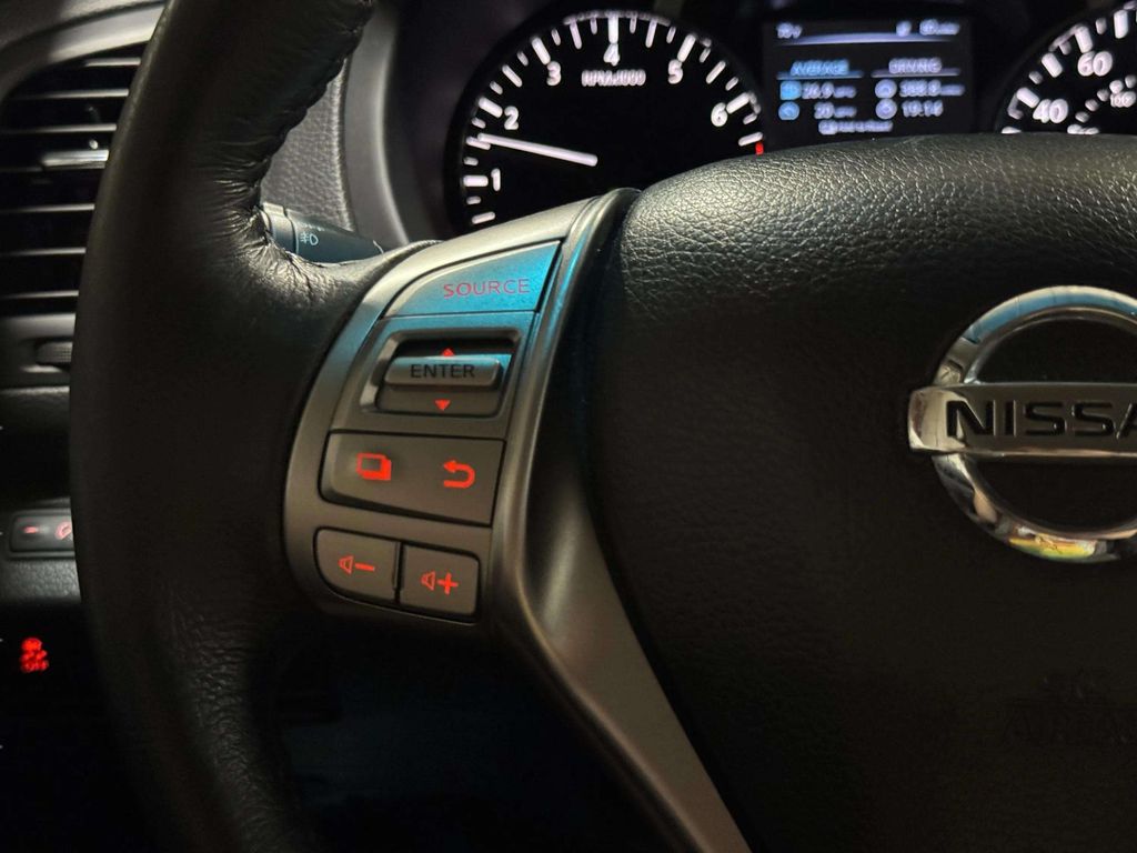 Used 2015 Java Metallic Nissan 2.5 SV image 15
