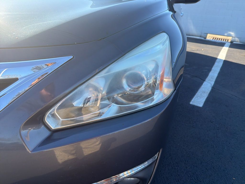 Thumbnail: 2013 Nissan Altima - 9