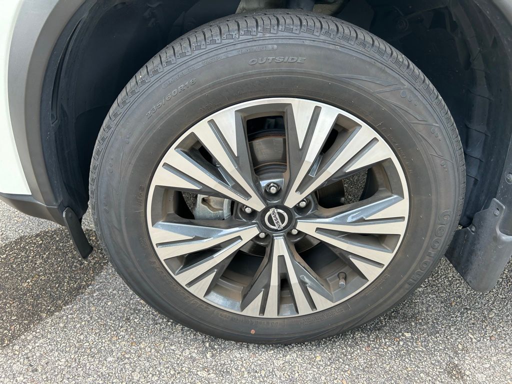 2021 Nissan Rogue SV 9
