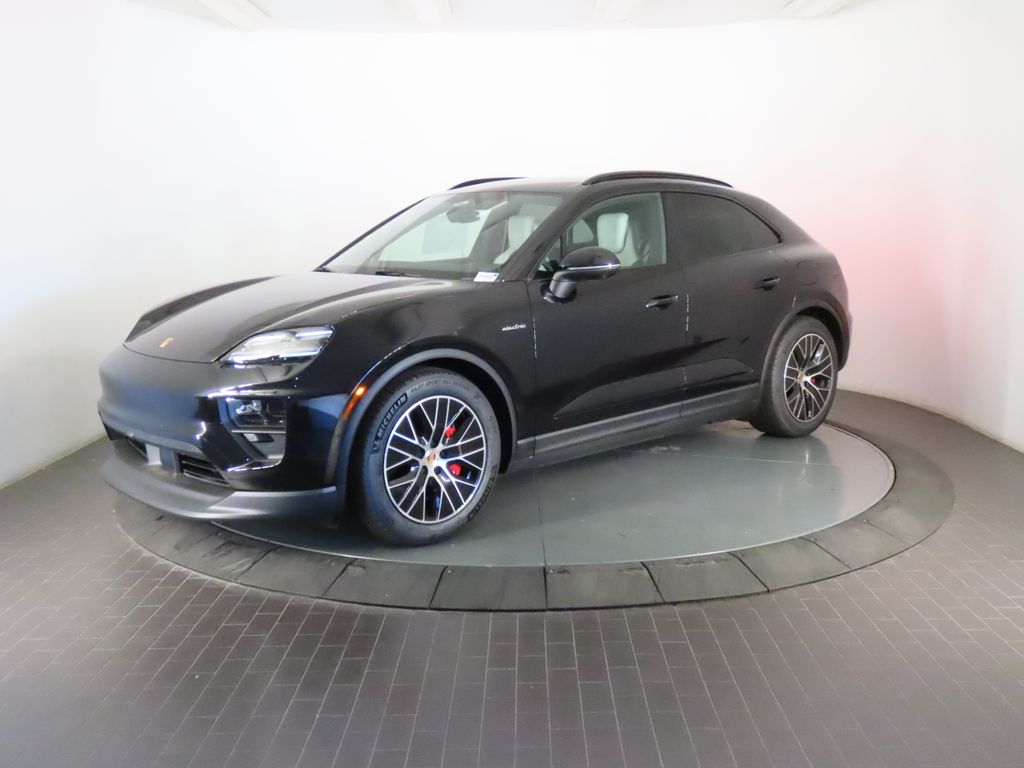 Thumbnail: 2026 Porsche Macan - 1