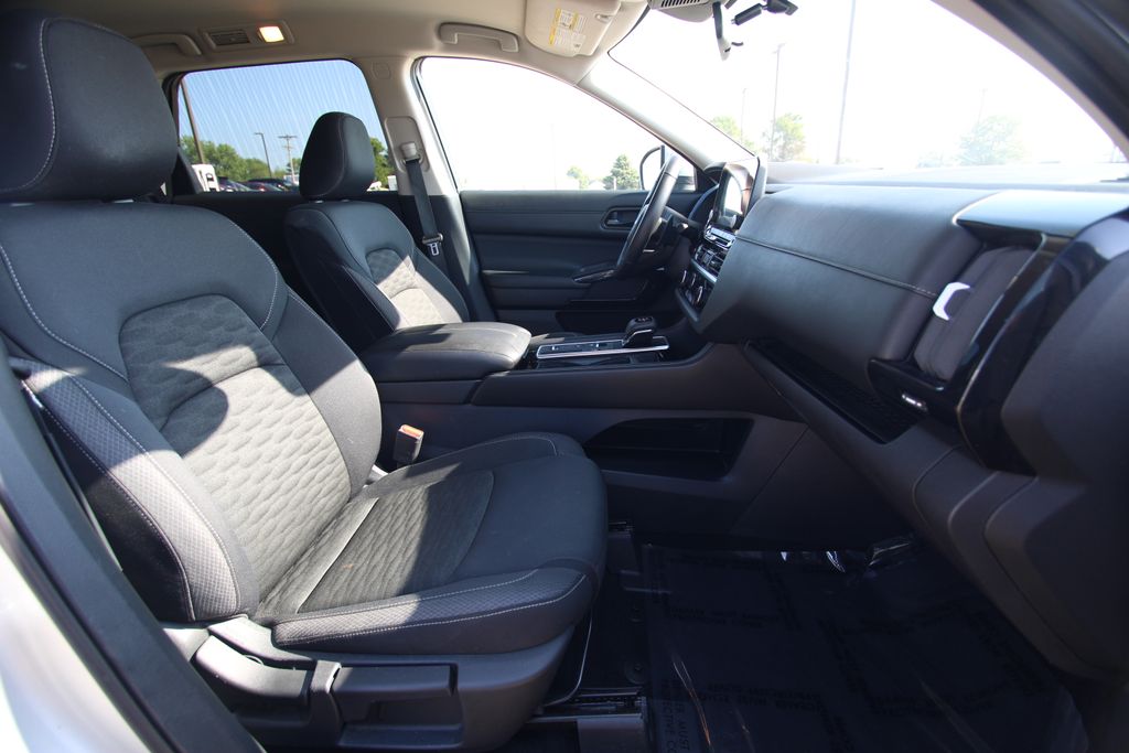 Used 2025 Nissan Pathfinder SUV