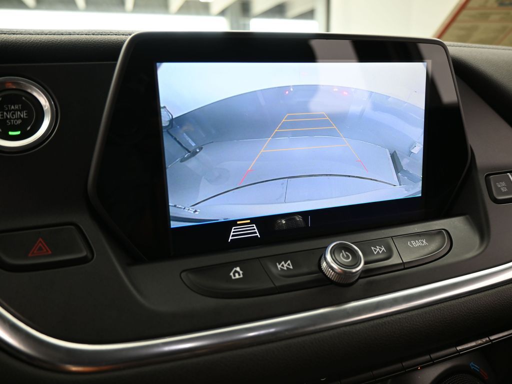 Used 2019 Silver Ice Metallic Chevrolet L image 17