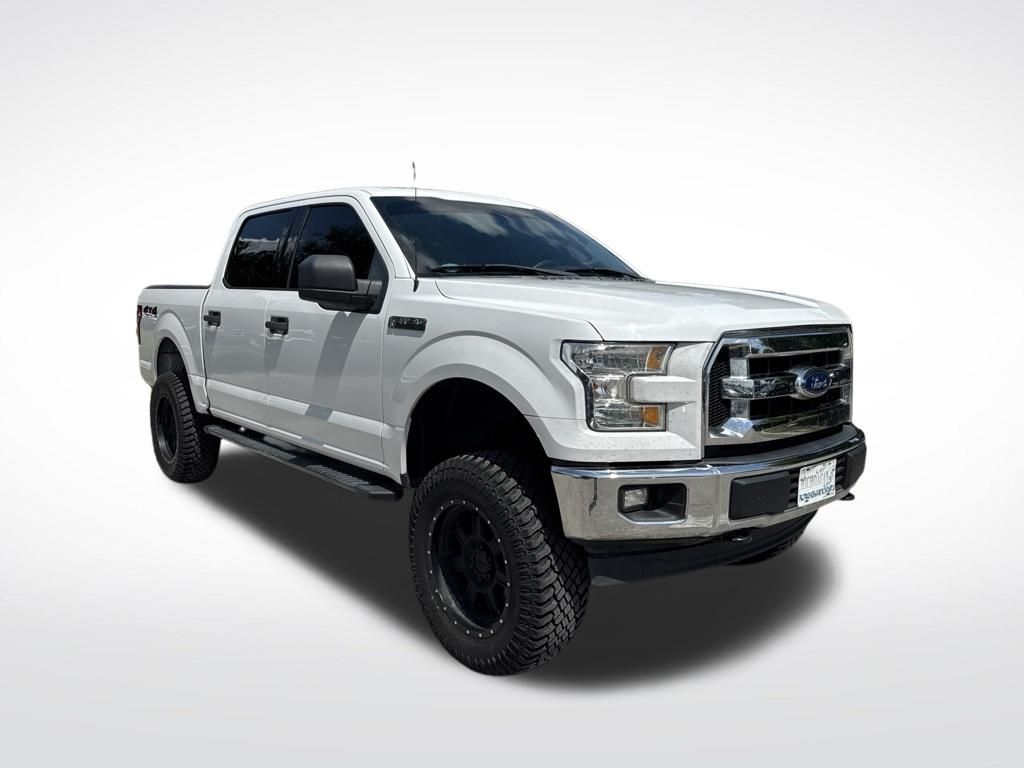 Used 2017 White Ford XLT image 2