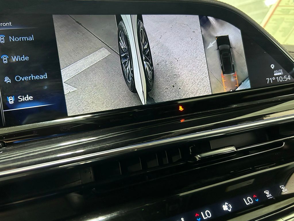 Used 2022 Crystal White Tricoat Cadillac Sport image 30