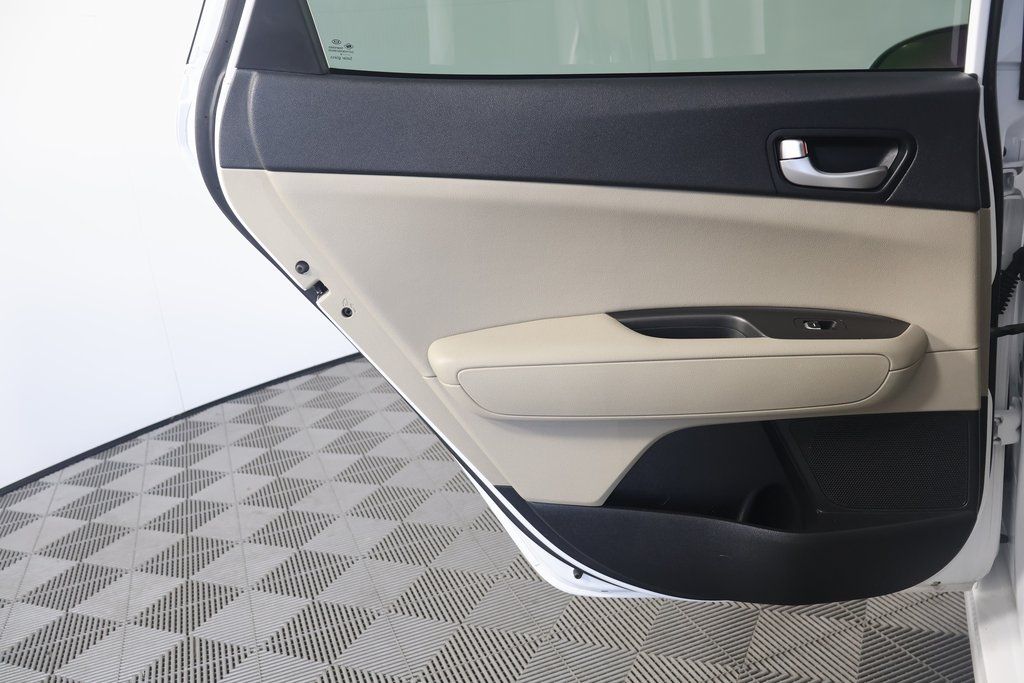 2018 Kia Optima LX 13