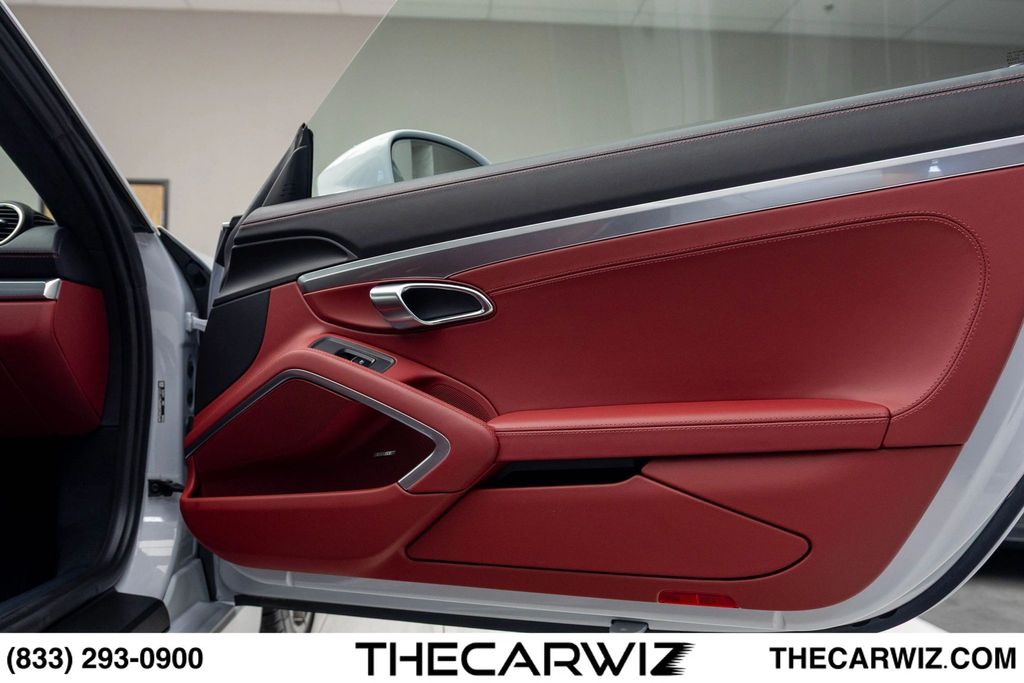 2023 Porsche 718 Cayman