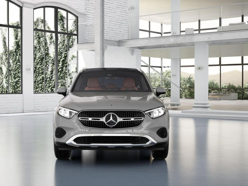 2025 Mercedes-Benz GLC 300 7