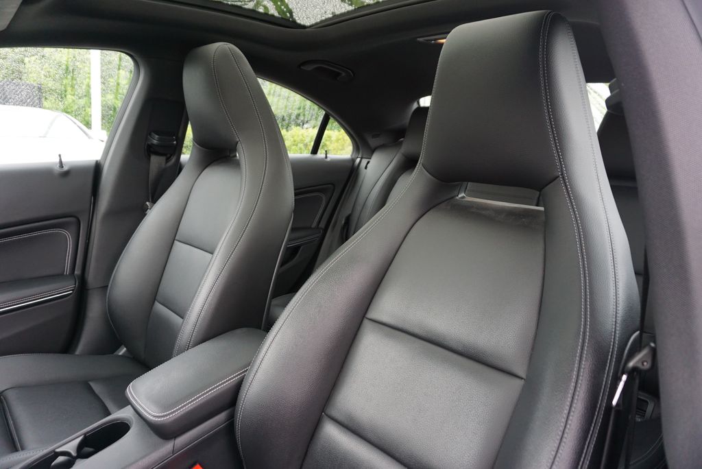 Thumbnail: 2016 Mercedes-Benz CLA - 9