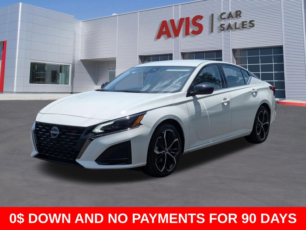 White 2025 Nissan Altima 2.5 SR FWD Sedan Front-Wheel Drive Continuously Variable Transmission