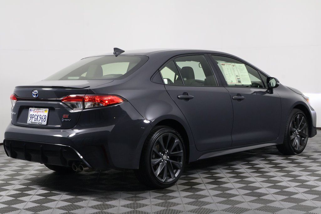 Thumbnail: 2025 Toyota Corolla - 4