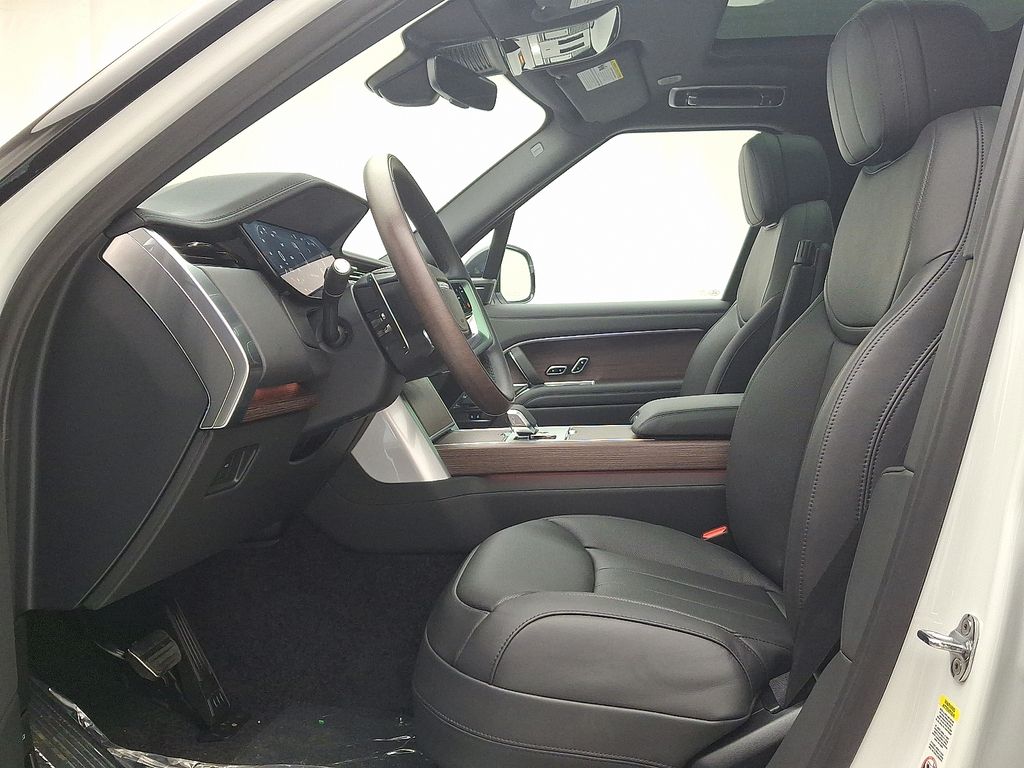 Thumbnail: 2026 Land Rover Range Rover - 10