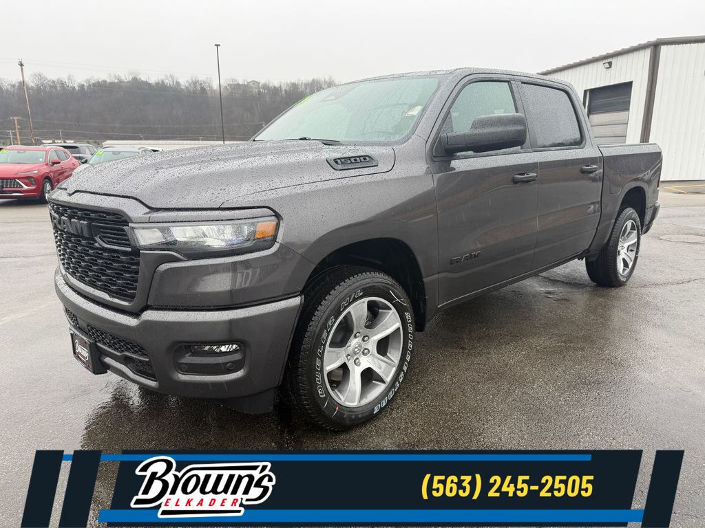2026 RAM 1500 Express Crew Cab 4WD