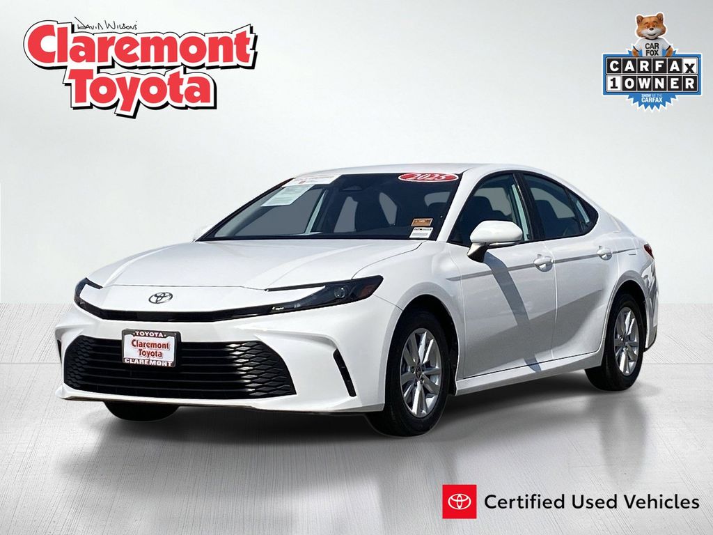 White 2025 Toyota Camry LE FWD Sedan Front-Wheel Drive Continuously Variable Transmission