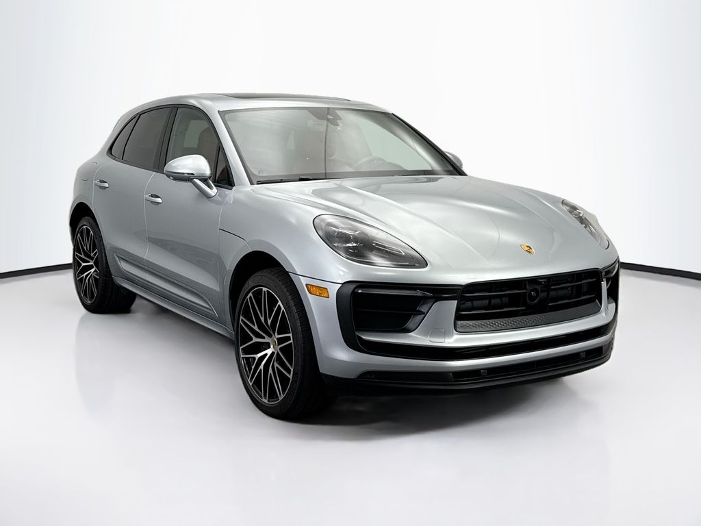 Thumbnail: 2025 Porsche Macan - 9