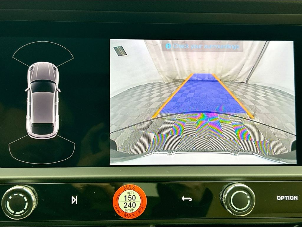 Thumbnail: 2026 Porsche Macan - 18