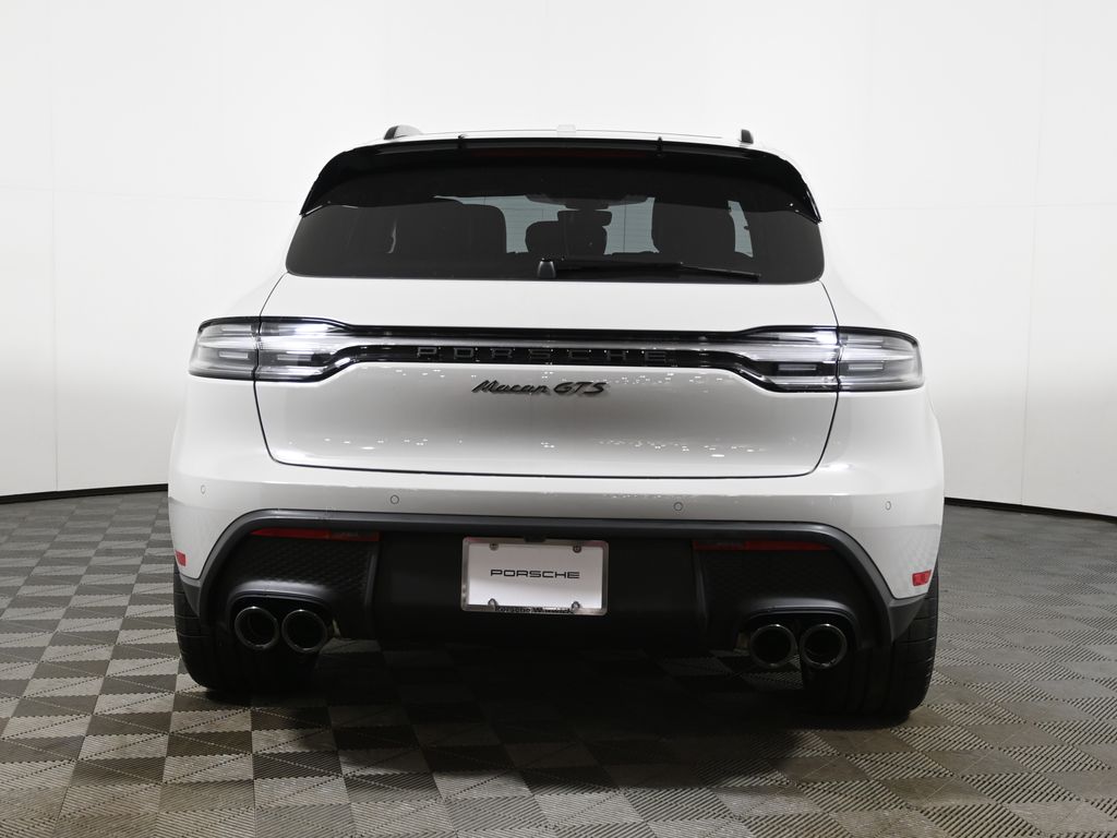 Thumbnail: 2026 Porsche Macan - 6